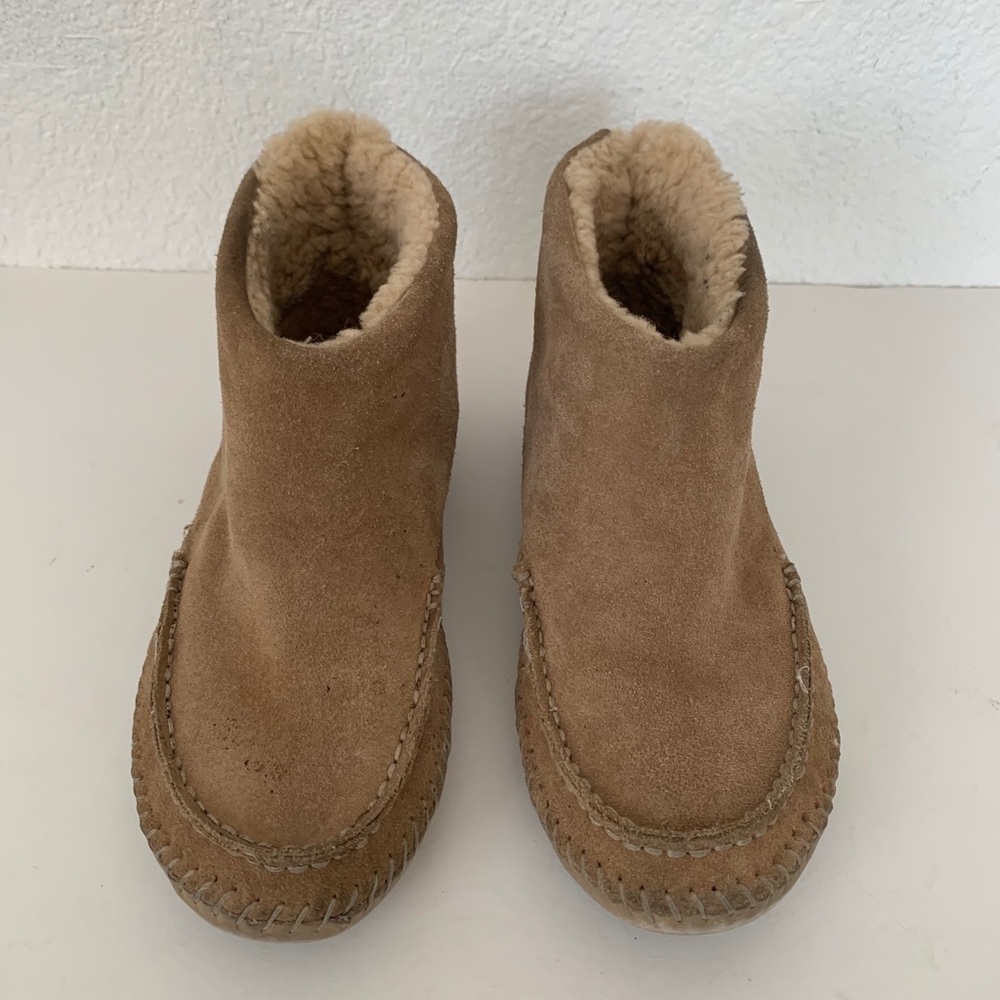 Tory Burch suede mocassin booties size 7. - Picture 4 of 14